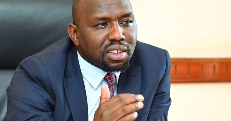 Interior Cabinet secretary Kipchumba Murkomen has called out those supporting individuals who criticise the government on social media