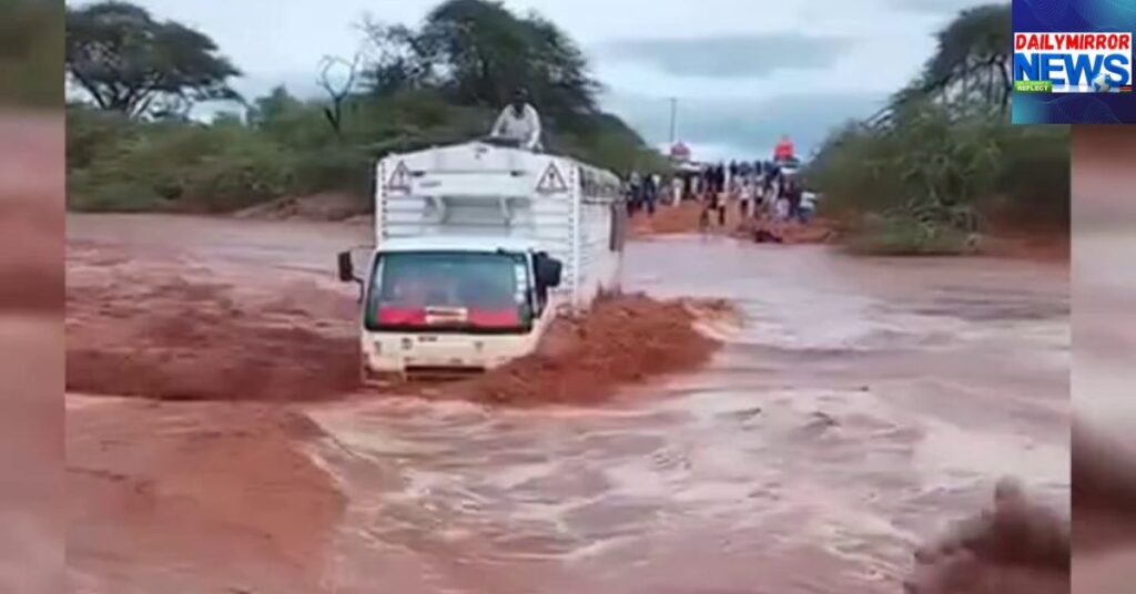 Mandera: Video of Lorry Driver Wading Through Raging Flood Waters Sparks Mixed Reactions