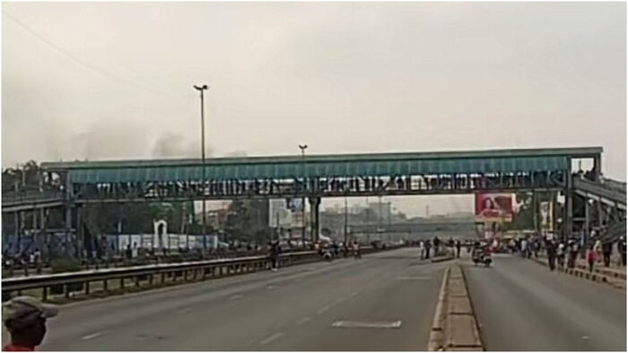 CHAOS ON OUTERING ROAD: Rival Youth Clashes Paralyze Nairobi Highway, Motorists Attacked