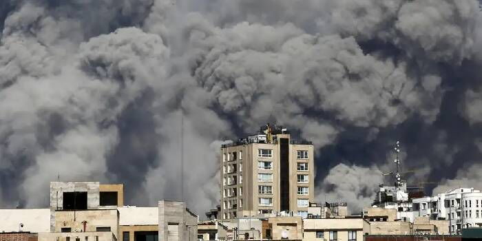 U.S. Issues Bomb Survival Tips Amid Middle East Attacks