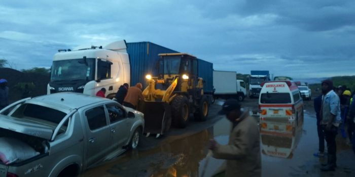 Nairobi–Mombasa Highway Closed as KeNHA Warns of Traffic Disruption on Mai Mahiu–Narok Road