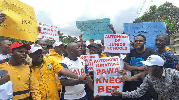 Teacher Strikes Paralyse Second Term School Reopening