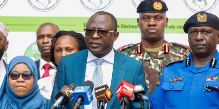  Kalonzo Reshuffles Wiper Leadership, Appoints Mohamed Ali Deputy Party Leader Ahead of 2027 Polls