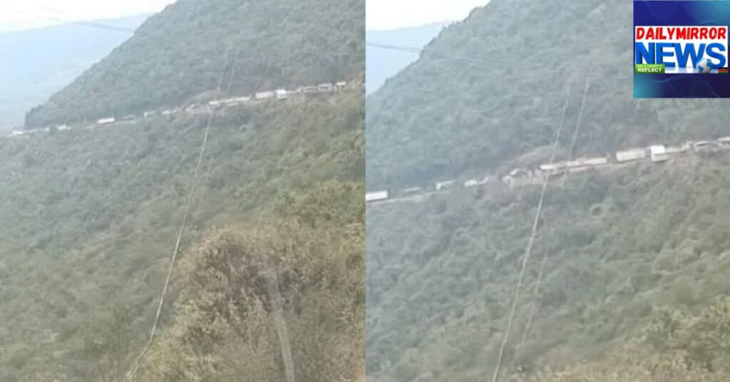 Traffic Gridlock Hits Mai Mahiu Escarpment as Rescue Operation Blocks Highway